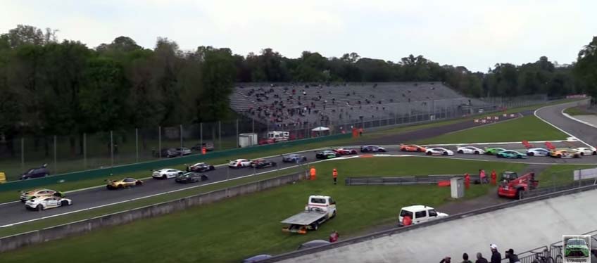 47 Extreme Lambo Huracans Thunder Down The Track In A Glorious Way