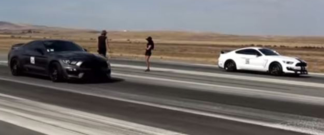 Epic Sounding Shelby GT350R Uses The Drag Strip To Show Off With The Siblings